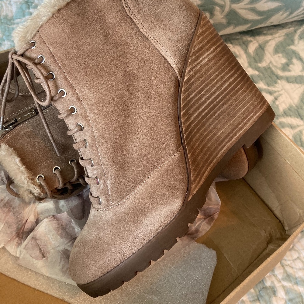 JESSICA SIMPSON -KAELO - wedge boot - size 10 women -BRAND NEW IN BOX